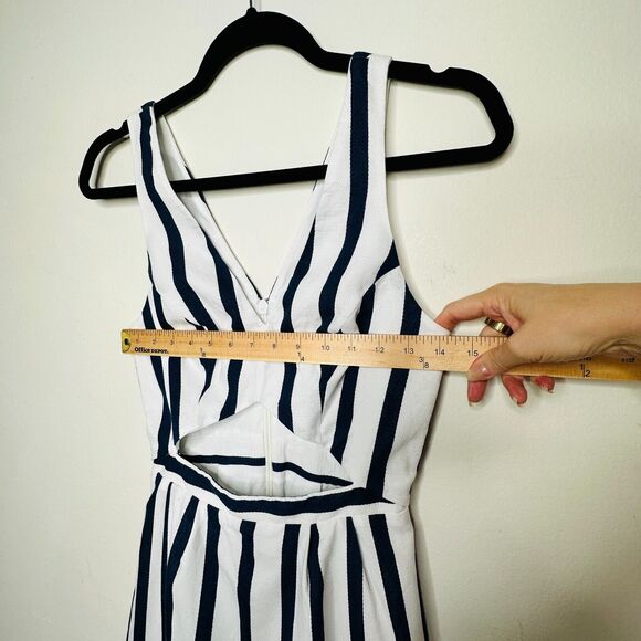 Topshop Navy and White Stripe Triangle Waist Cutout VNeck Nautical Mini Dress 4 - Picture 13 of 14